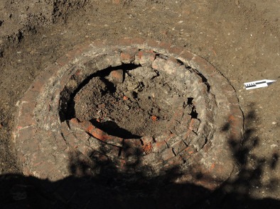 Prace archeologiczne przy zamku