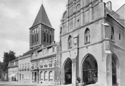 Tablica z pasłęckiego ratusza